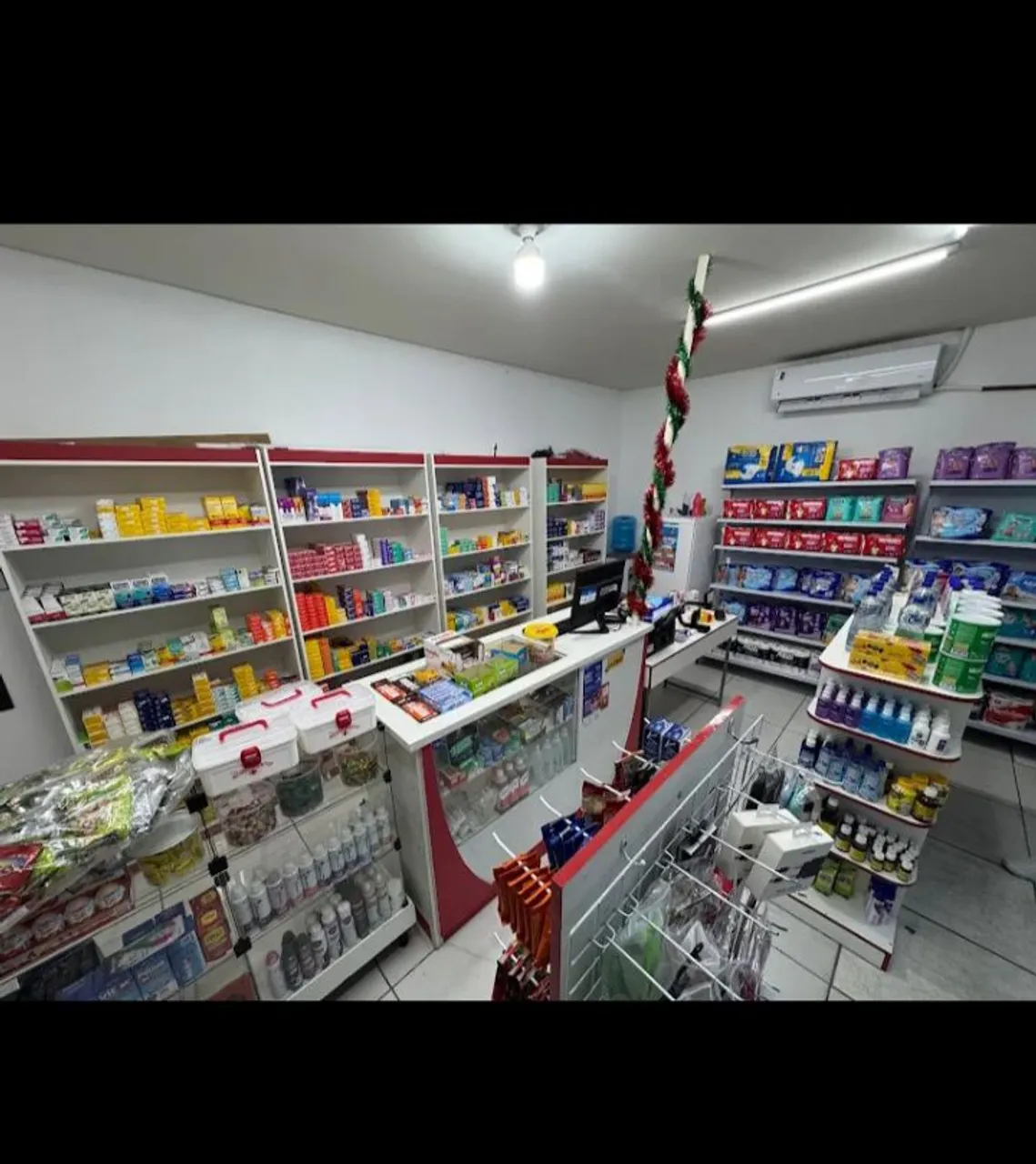 Vende-se Farmácia em Funcionamento