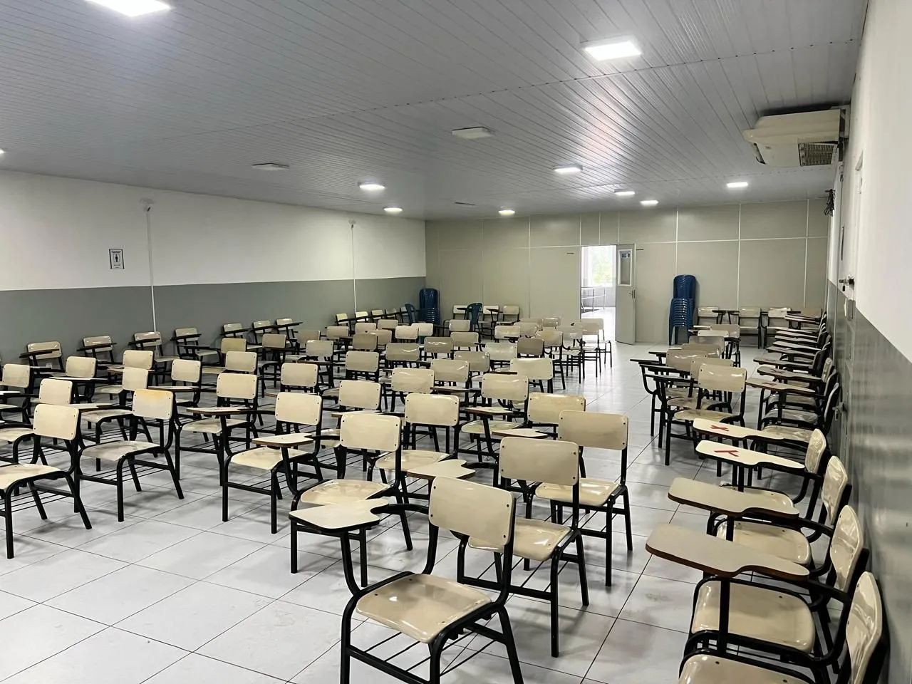 ALUGO PONTO COMERCIAL EM FRENTE ZO BRADESCO,  CIDADE NOVA