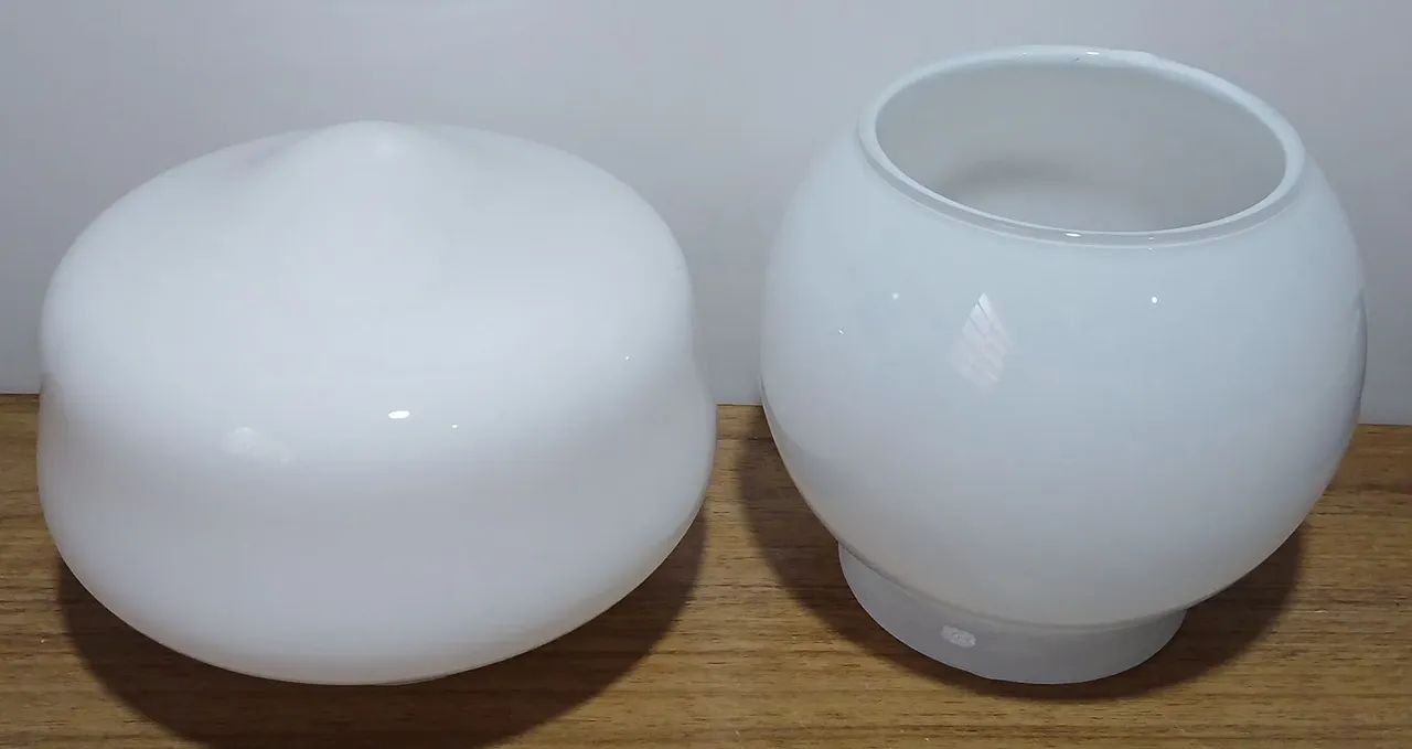Kit com 2 globos de vidro opalino branco - Foto 5