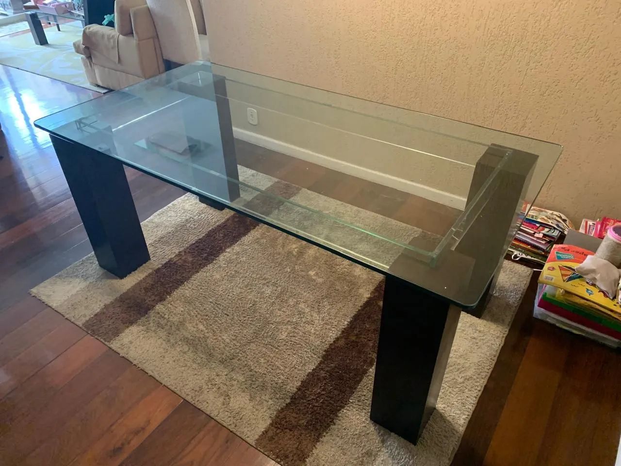 Mesa de Jantar com Tampo Cristal