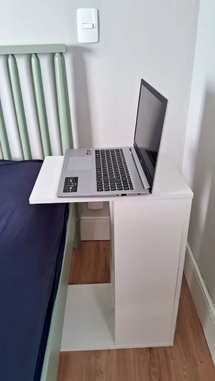 Mesa Lateral com nicho organizador de revistas São José dos Campos