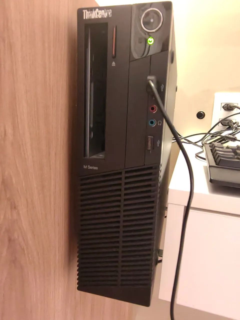 Oportunidade!!! Desktop Lenovo M Séries completo + SSD - Foto 3