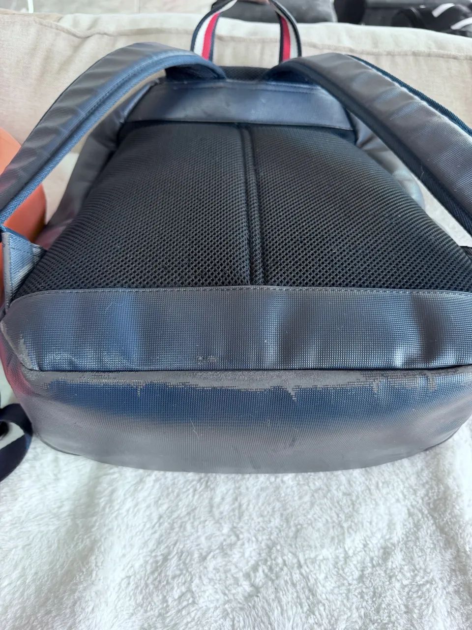 Mochila Tommy Hilfiger Original - Azul Marinho  - Foto 2