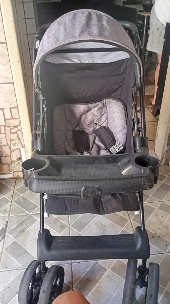 Carrinho de bebê em perfeito estado