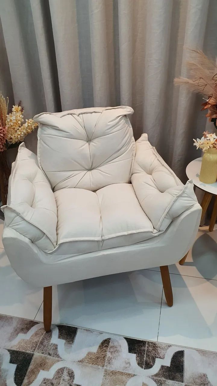 Vendo kit com 2 poltronas em suede bege - Foto 2