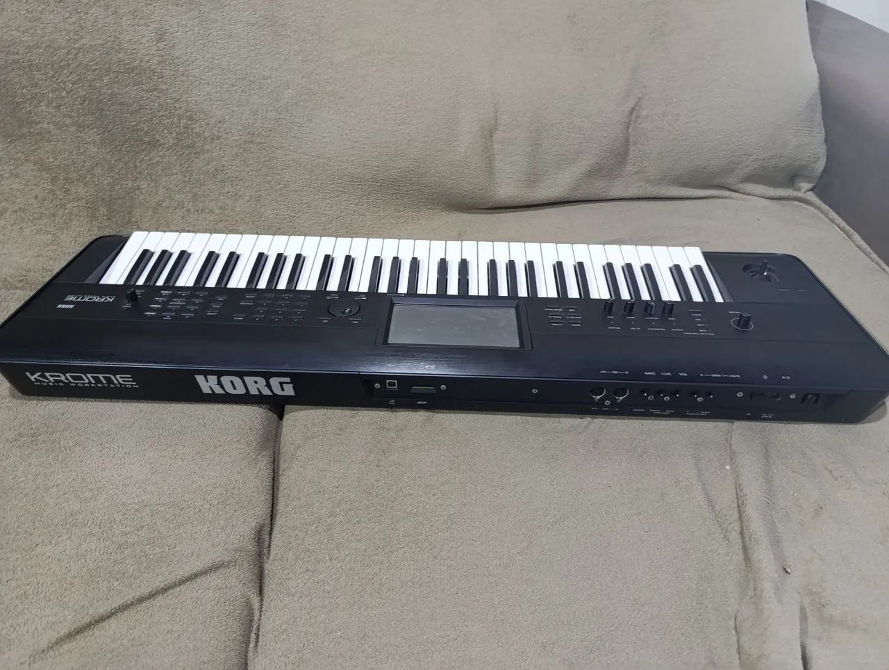 TECLADO KORG KROME 61 - Foto 2