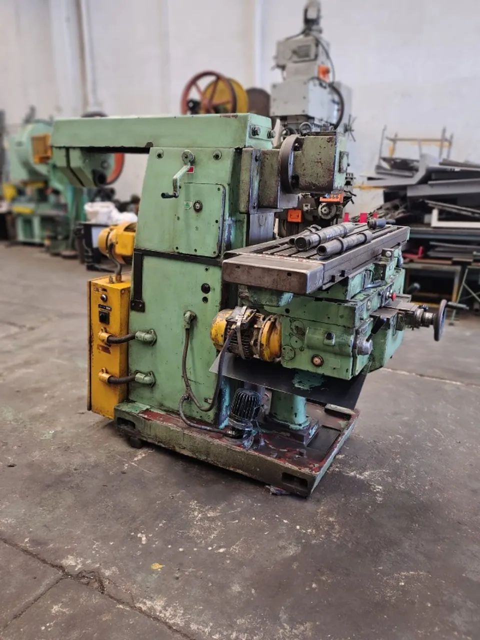 Fresadora universal U-30 Romi - Foto 2