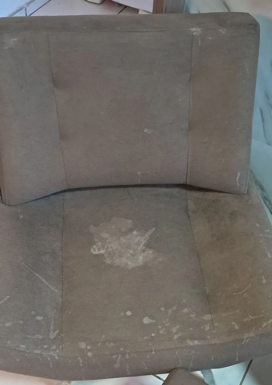 Duas poltronas e um puff. - Foto 4