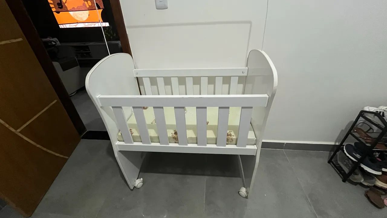 Mini berço + colchão  - Foto 3