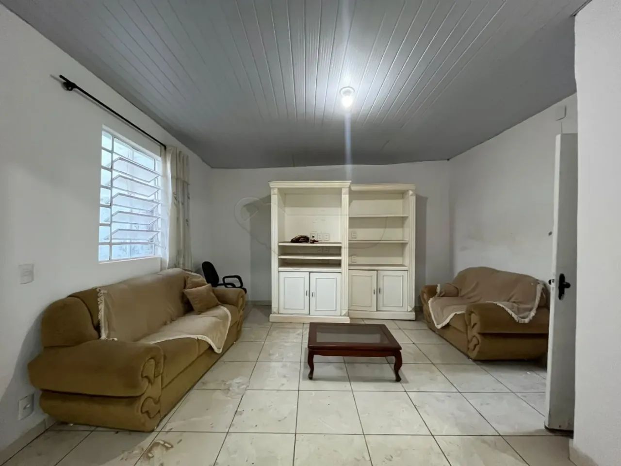 Casa residencial com 02 quartos no Centro. - Foto 3