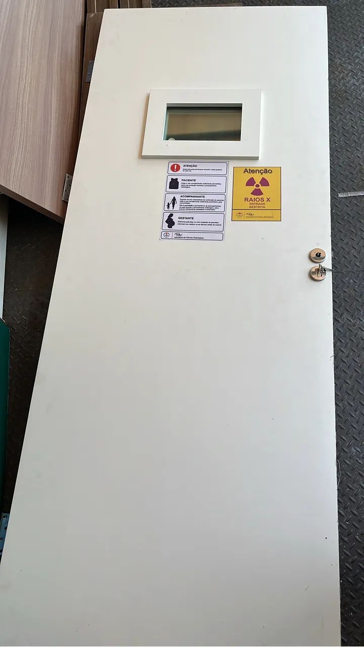 Porta radiológica Odontológica com chumbo e visor plumbífero completa  - Foto 2