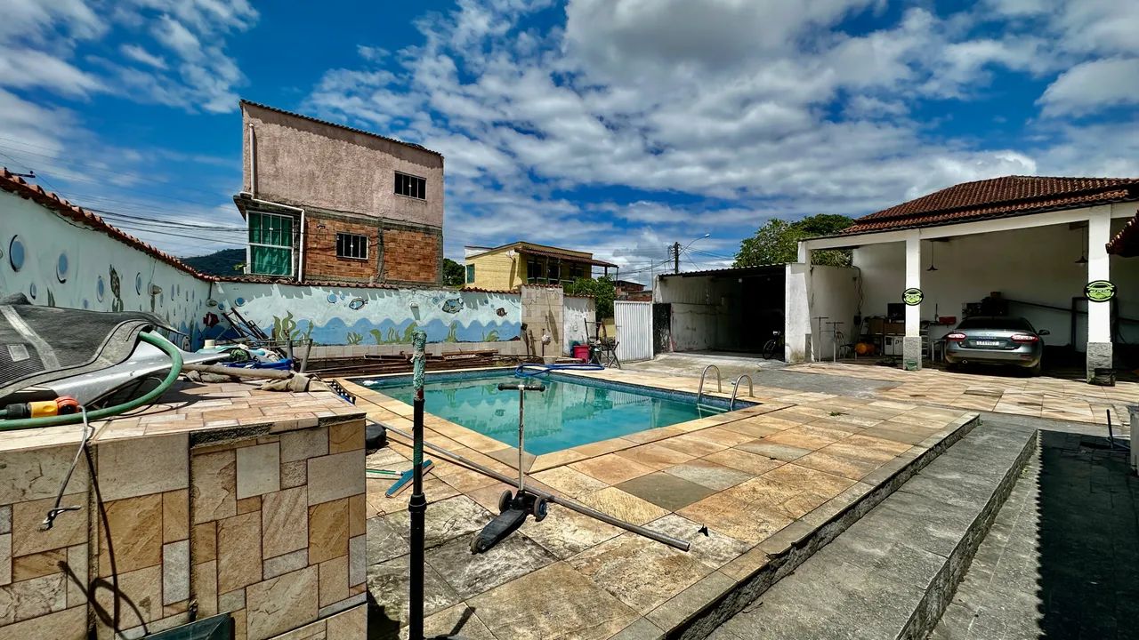 Espaço Versátil com Piscina e Galpão  Localização Privilegiada no Centro de GUAPIMIRIM - Foto 3