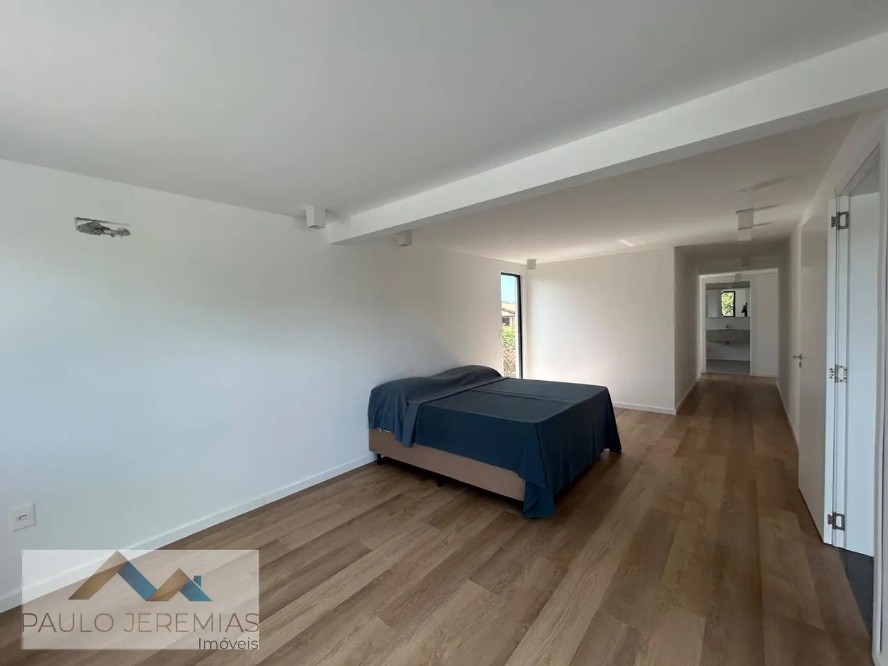 Casa de Luxo à Venda no Campeche Leste, Florianópolis  6 Suítes