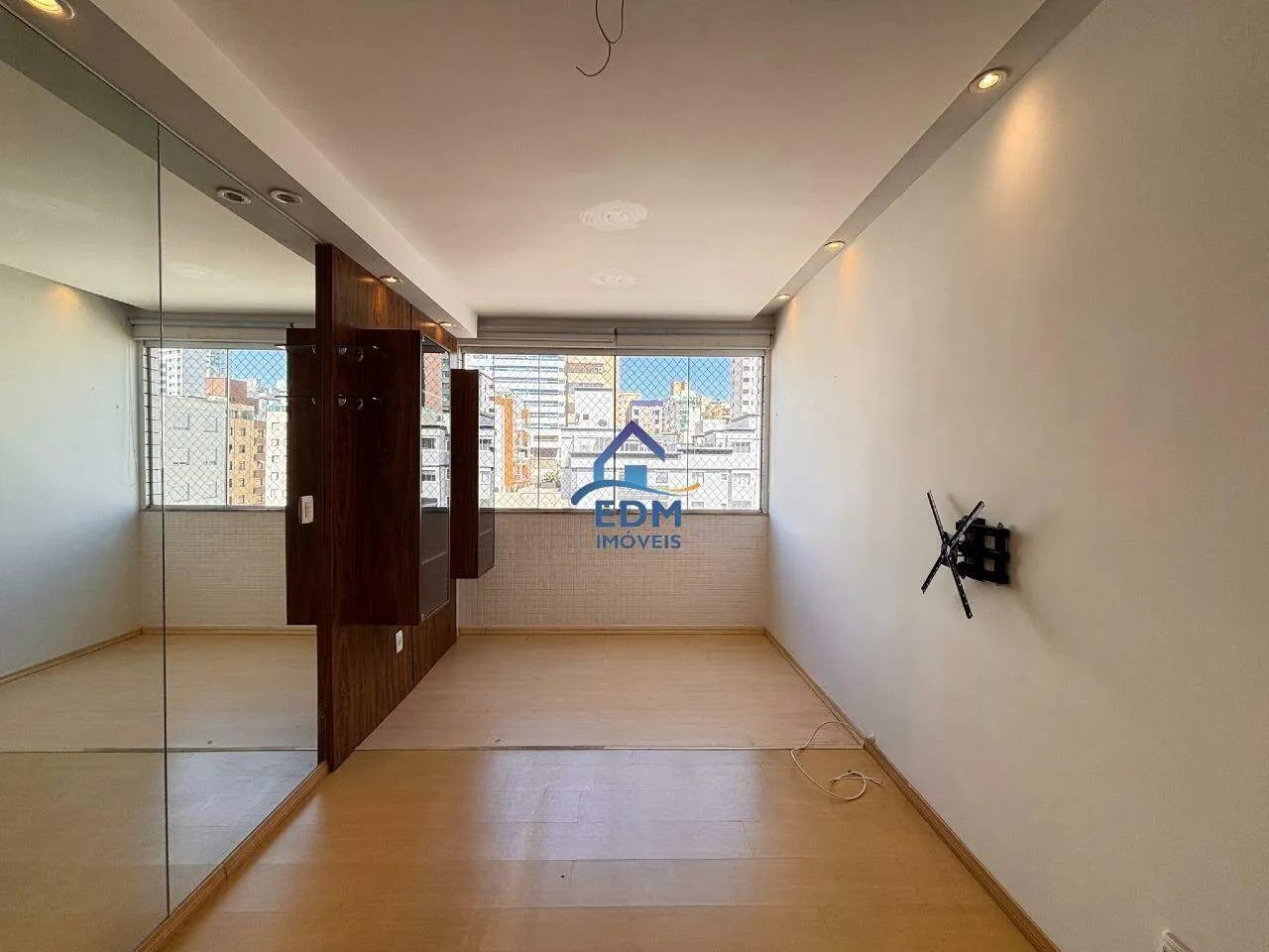 Apartamento 3 Quartos com Suíte e 2 Vagas para Alugar no Buritis - Foto 3
