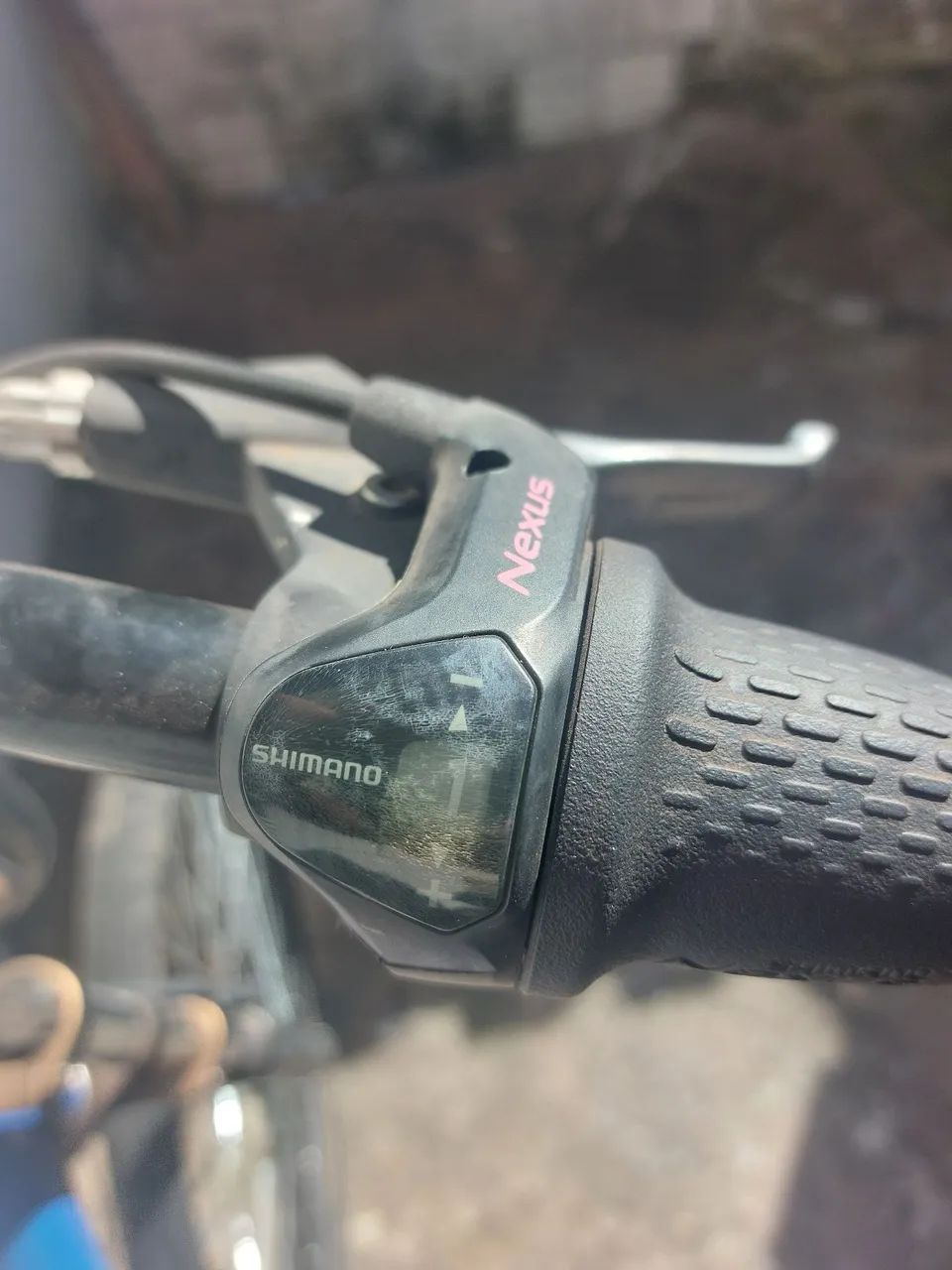 Vendo triciclo com marchas e carretinha - Foto 4