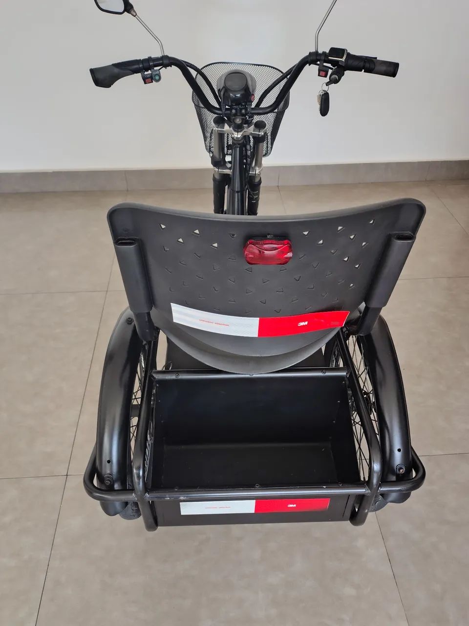Triciclo elétrico Duos - bateria nova - Foto 2
