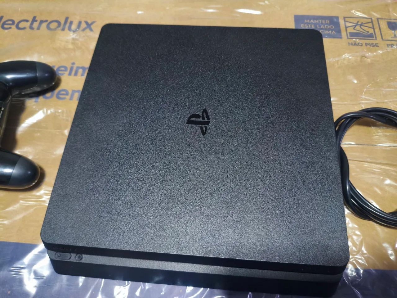 Ps4 slim 1 terá, jogos e 2 controles  - Foto 2