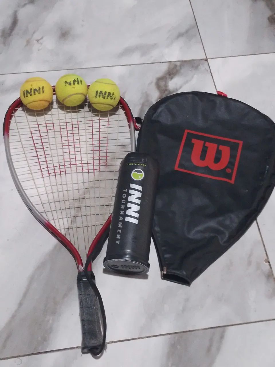 Raquete da Wilson com 3 bolas - Foto 2