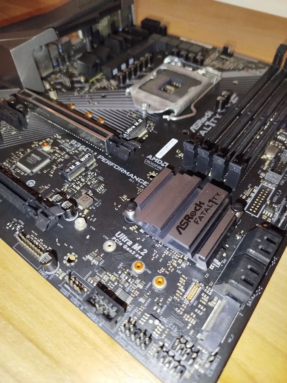 Placa Mãe Asrock B360M Fatality  - Foto 2