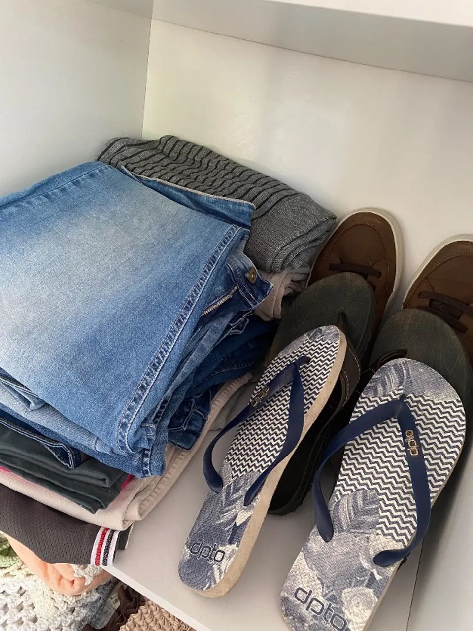 Roupas e calçados 