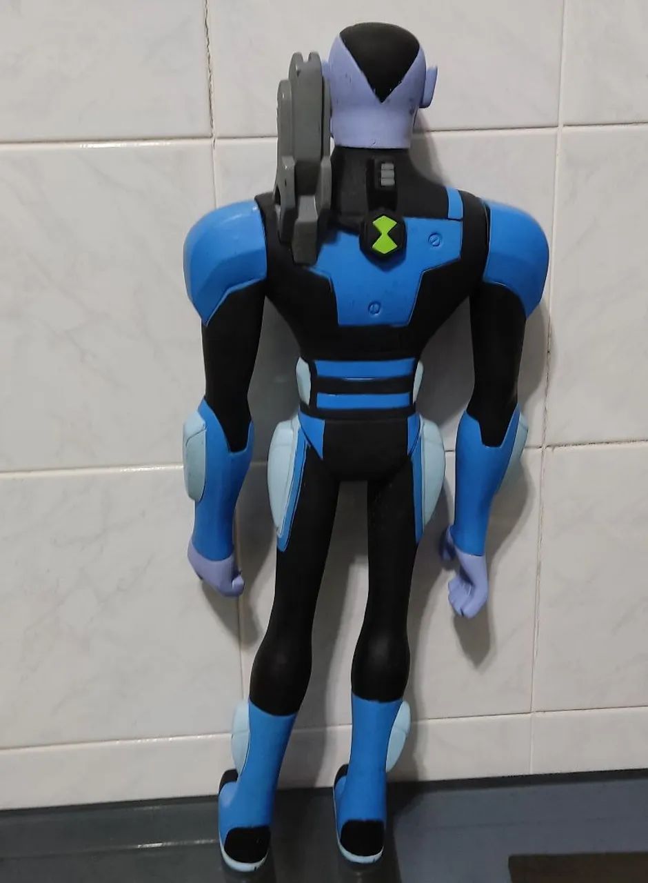 Boneco Ben 10 51cm Bandeirantes - Foto 2
