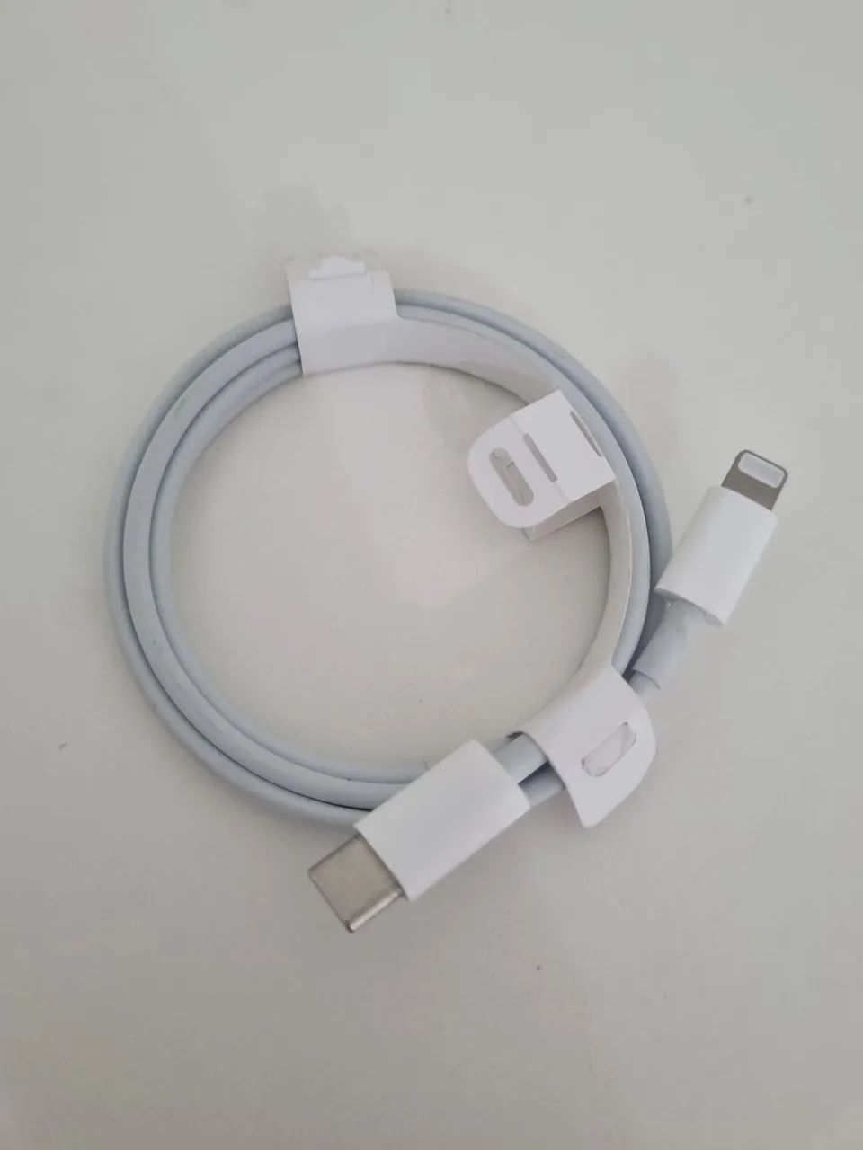 Cabo Apple USB-C original - Foto 2