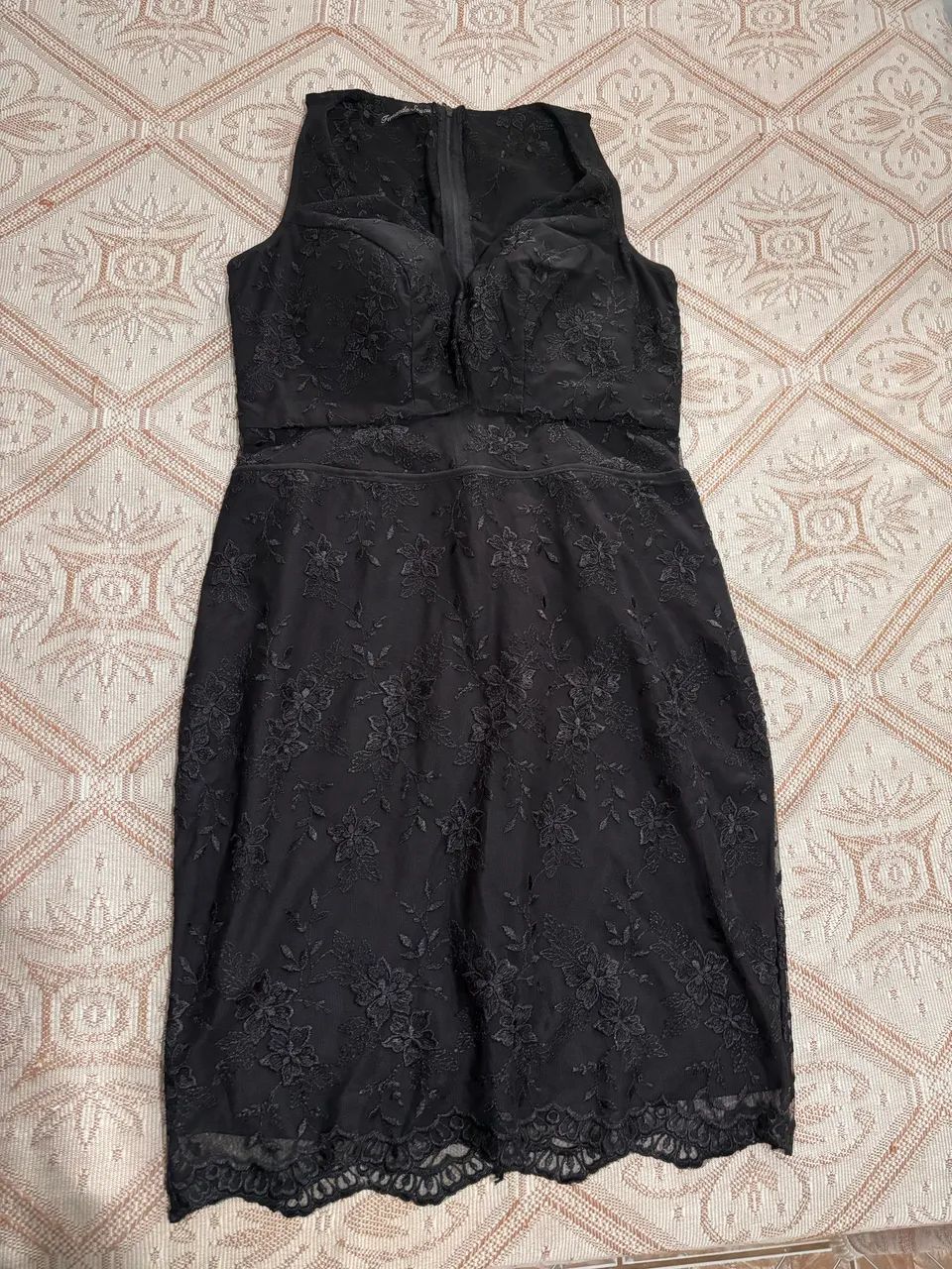 Vestido preto renda