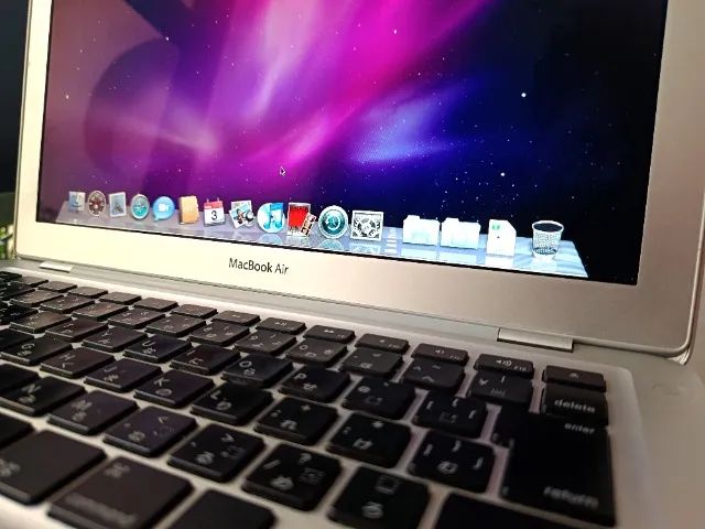 Apple Macbook Air funcionando - detalhes*