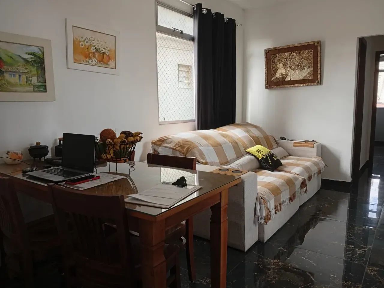 Apartamento com 03 Quartos e Suíte  Prédio Pequeno