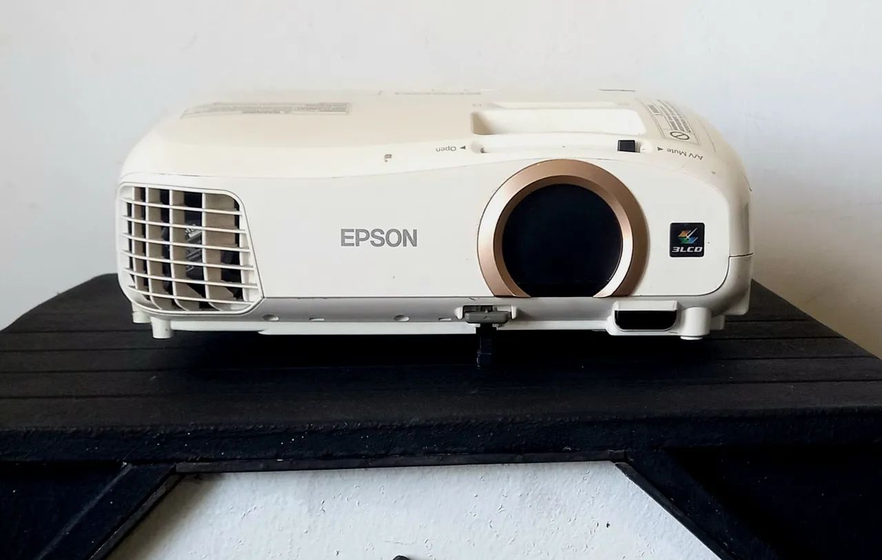 Projetor Epson powerlite home cinema  - Foto 5