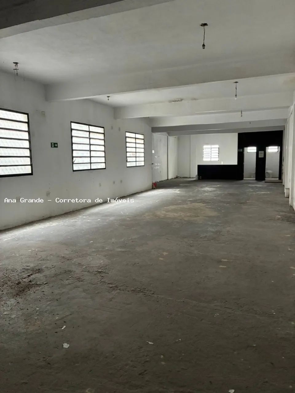 Galpão para Locação em Santos, Centro, 1 banheiro - Foto 2