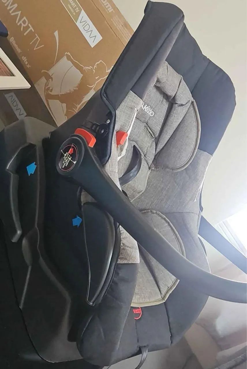 Bebê conforto Casulo Click com Base para Carro - Foto 2