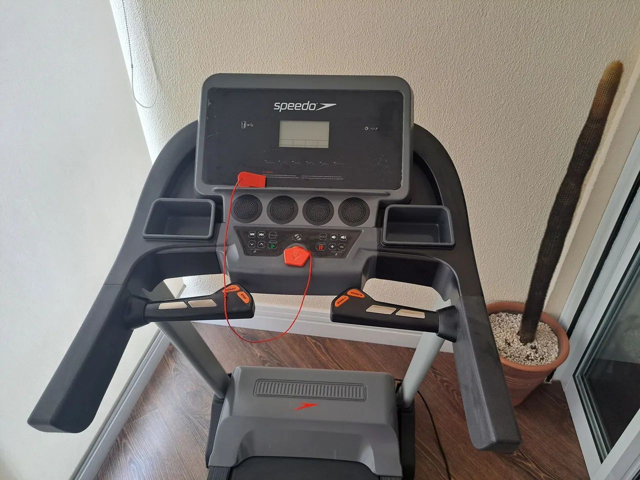 Esteira Ergometrica Speedo TR4 com inclinação eletrônica - Foto 4