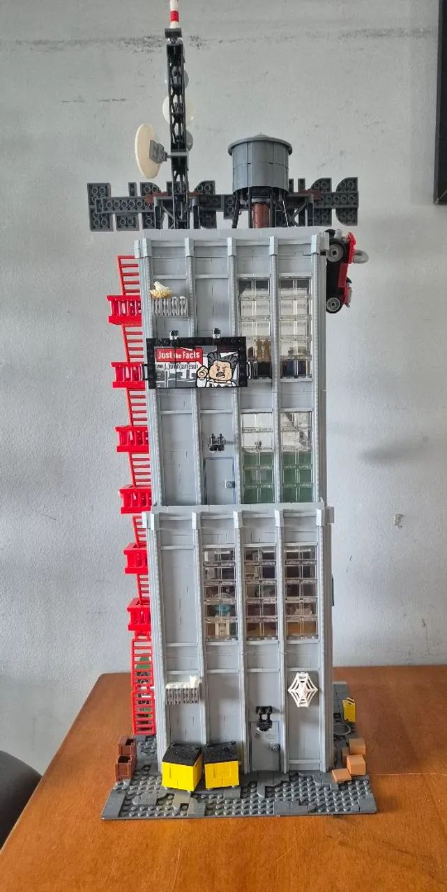 Lego Marvel - Daily Bugle (somente o prédio) - Foto 2