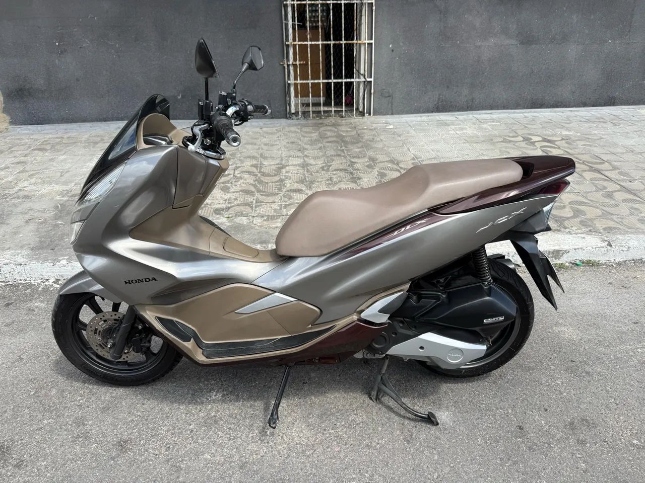 Pcx DLX Muito conservada Vale a pena conferir  - Foto 3