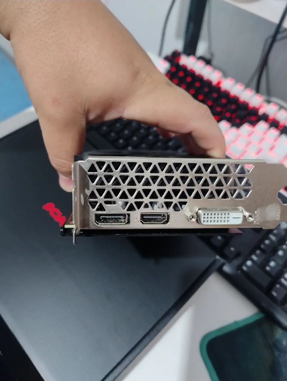 Placa de video RX 550 PCYES 4GB - Foto 3