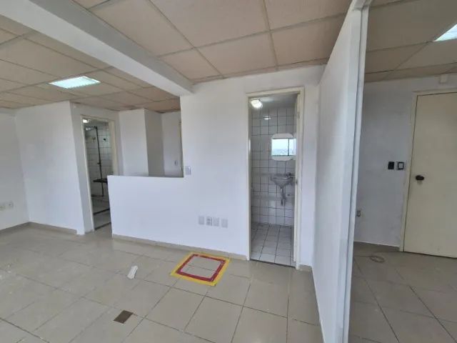 vendo salas comerciais na Madalena. Edificio Caxanga Trade Center 50m2 - Foto 3