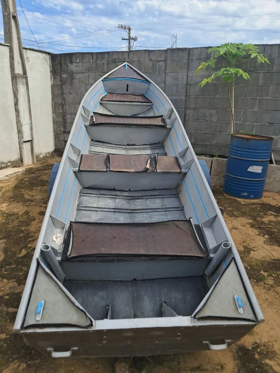 Vendo barco de aluminio 5 metros - Foto 3