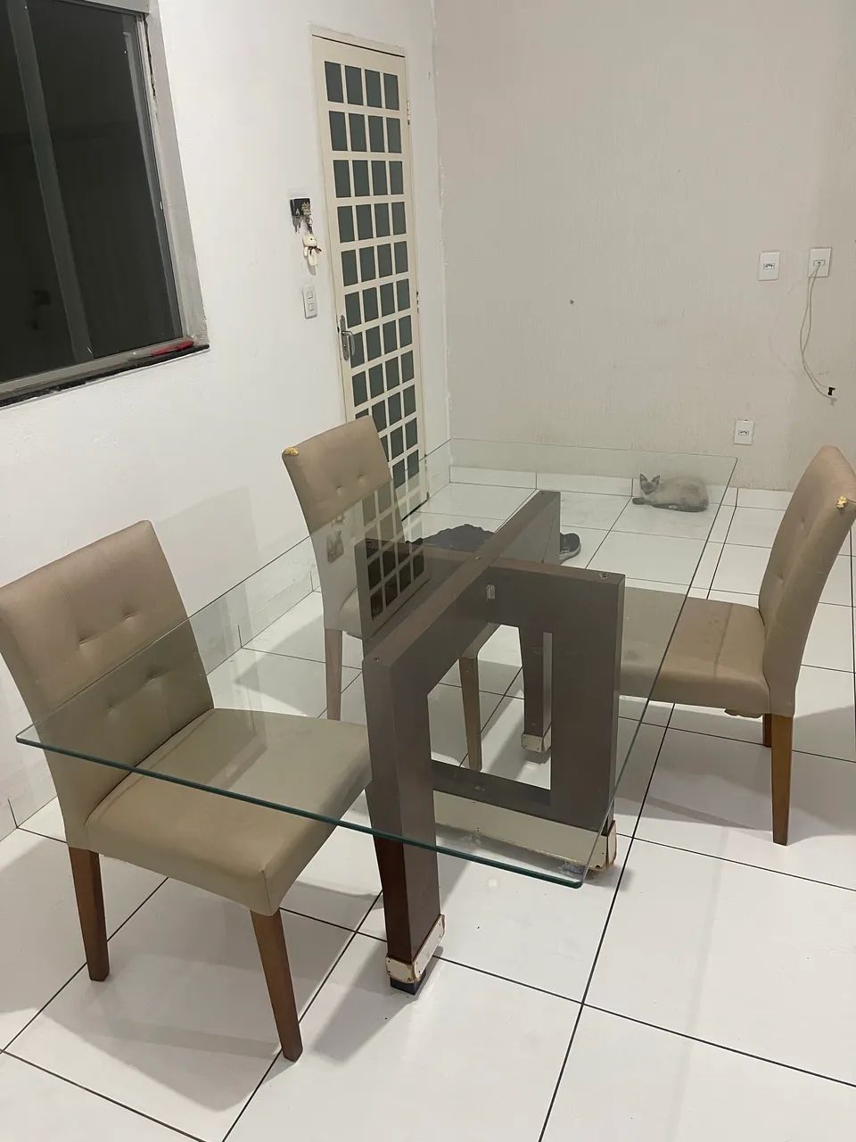Mesa de jantar com 3 cadeiras