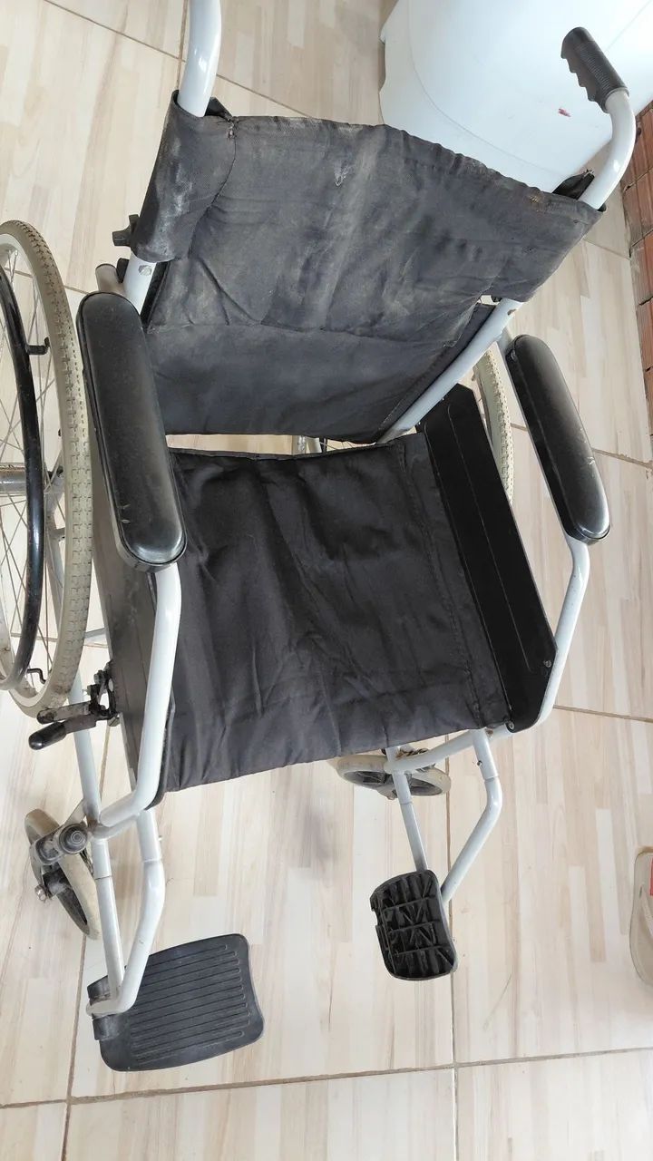 VENDO CADEIRA DE RODAS  - Foto 2