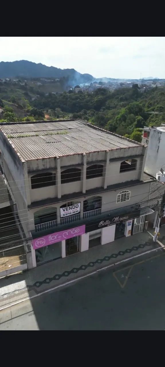 VENDO IMÓVEL COMERCIAL NO CENTRO DE ARACRUZ - ESP. SANTO