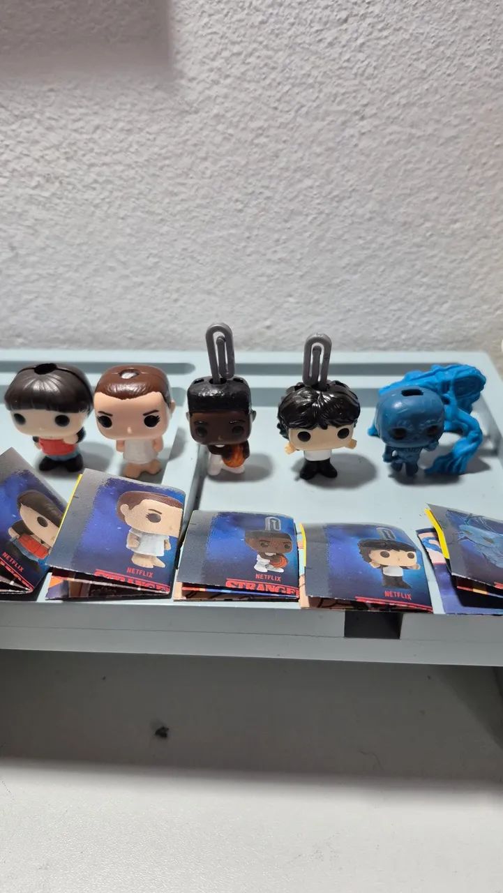 Kit kinder joy stranger things 