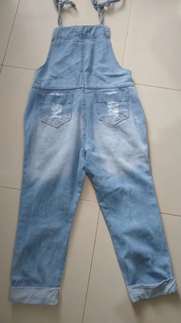 Baixou! Macacão Jardineira Jeans Tam 38 - Foto 4