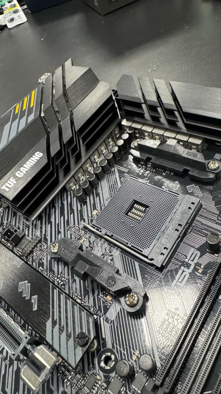 B550 TUF GAMING PRO  - Foto 3