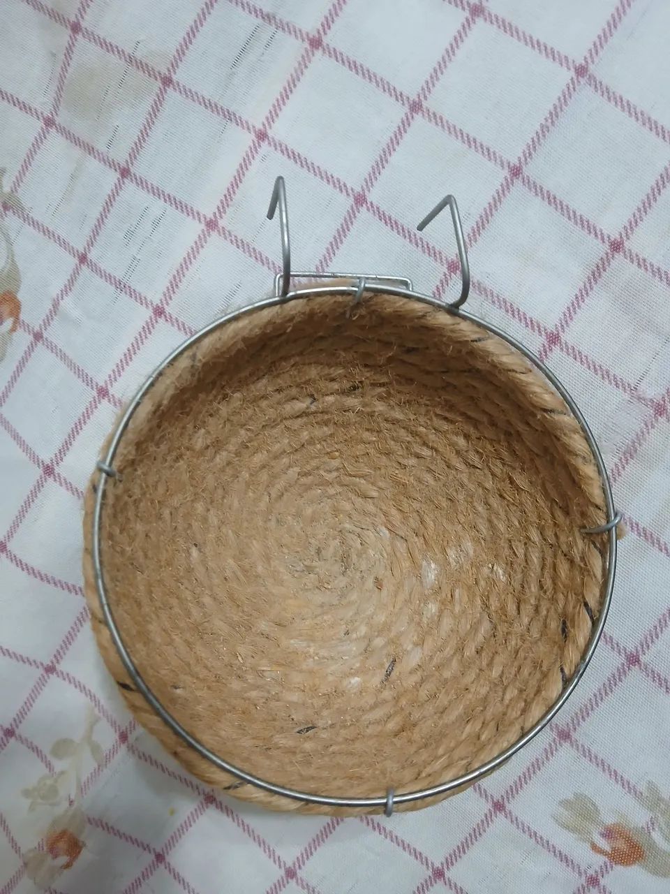 Ninho para passarinho 2 por 15,00 reais.