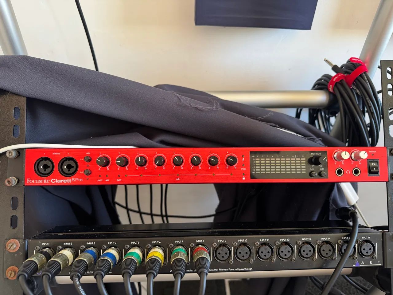 Placa de Áudio - Focusrite Clarett 8 pré