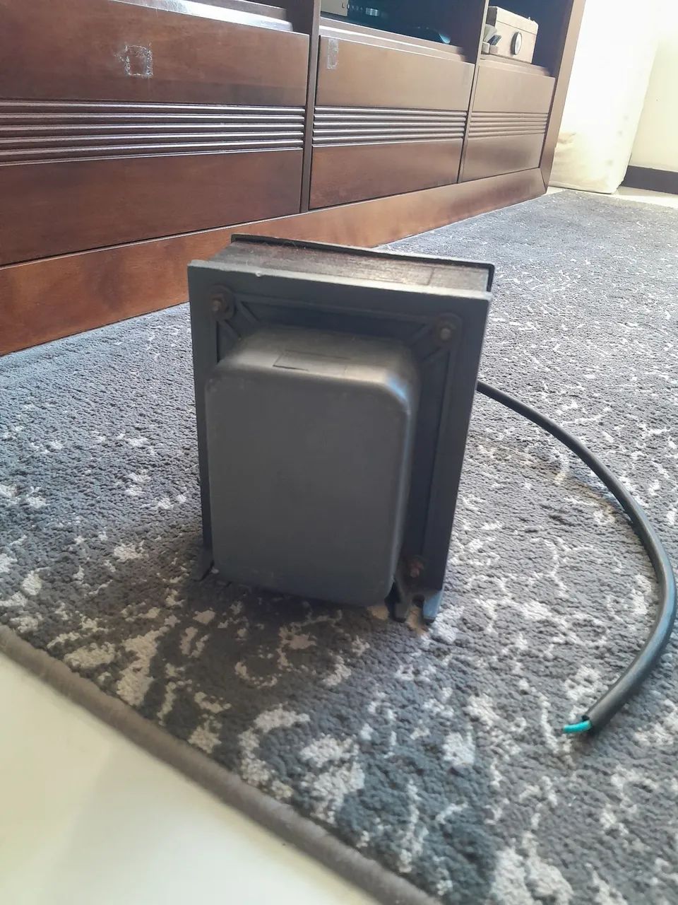 Transformador Trancil 300w  110v / 220v - uso geral - Foto 2