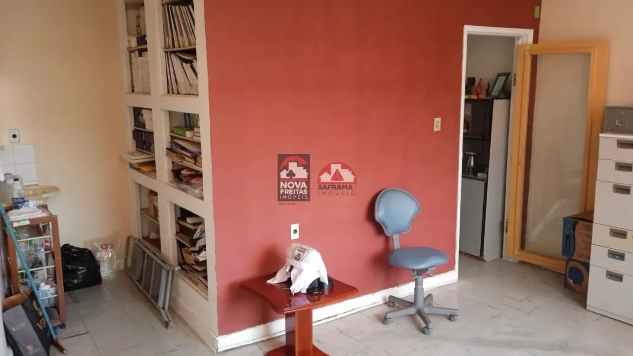 Comercial Sala em condomínio em Pindamonhangaba