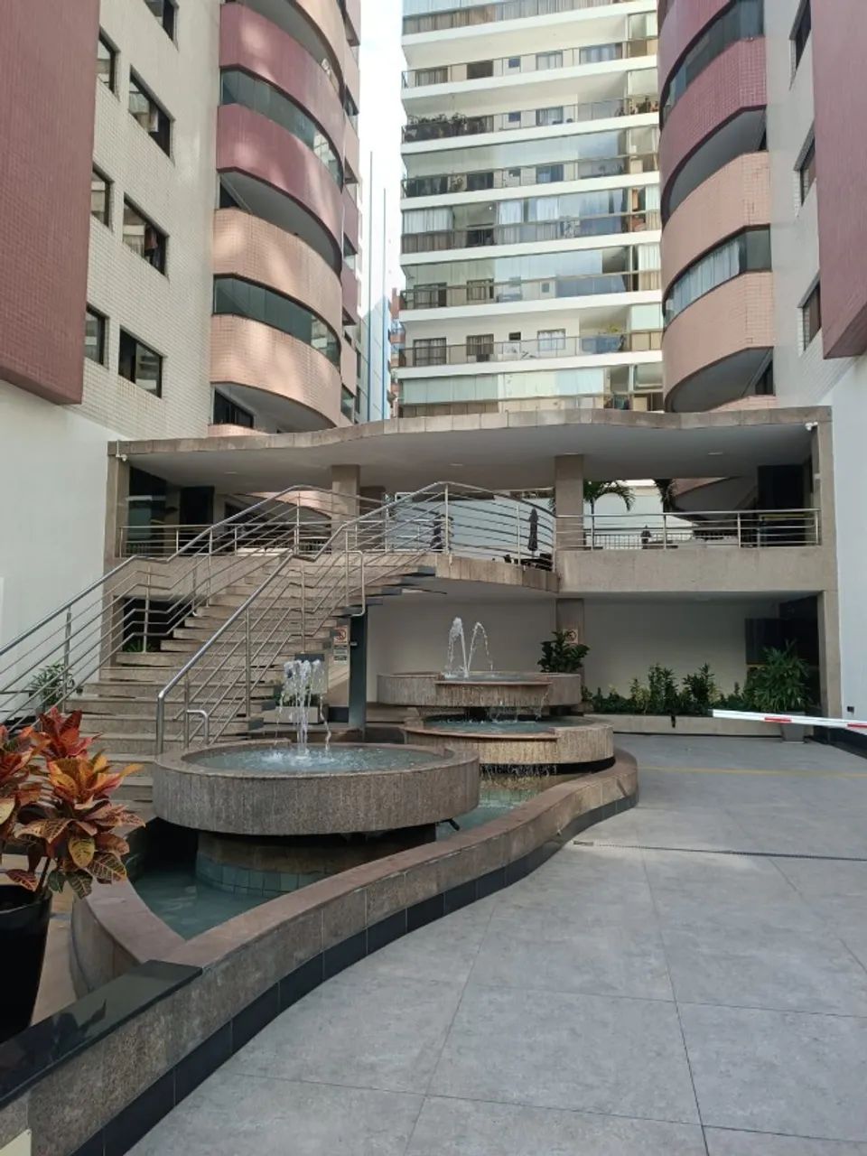 Apartamento muito bem localizado em Itapoã 