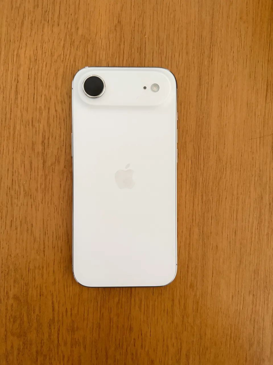 iPhone Air 256GB ホワイト iPhone Air 256GB - Novo Lacrado com Câmera Tripla 48MP